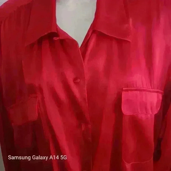 Anna and Frank 100 % Silk Red Button Down Dressy Shirt Size XL Holiday Party - Picture 3 of 13